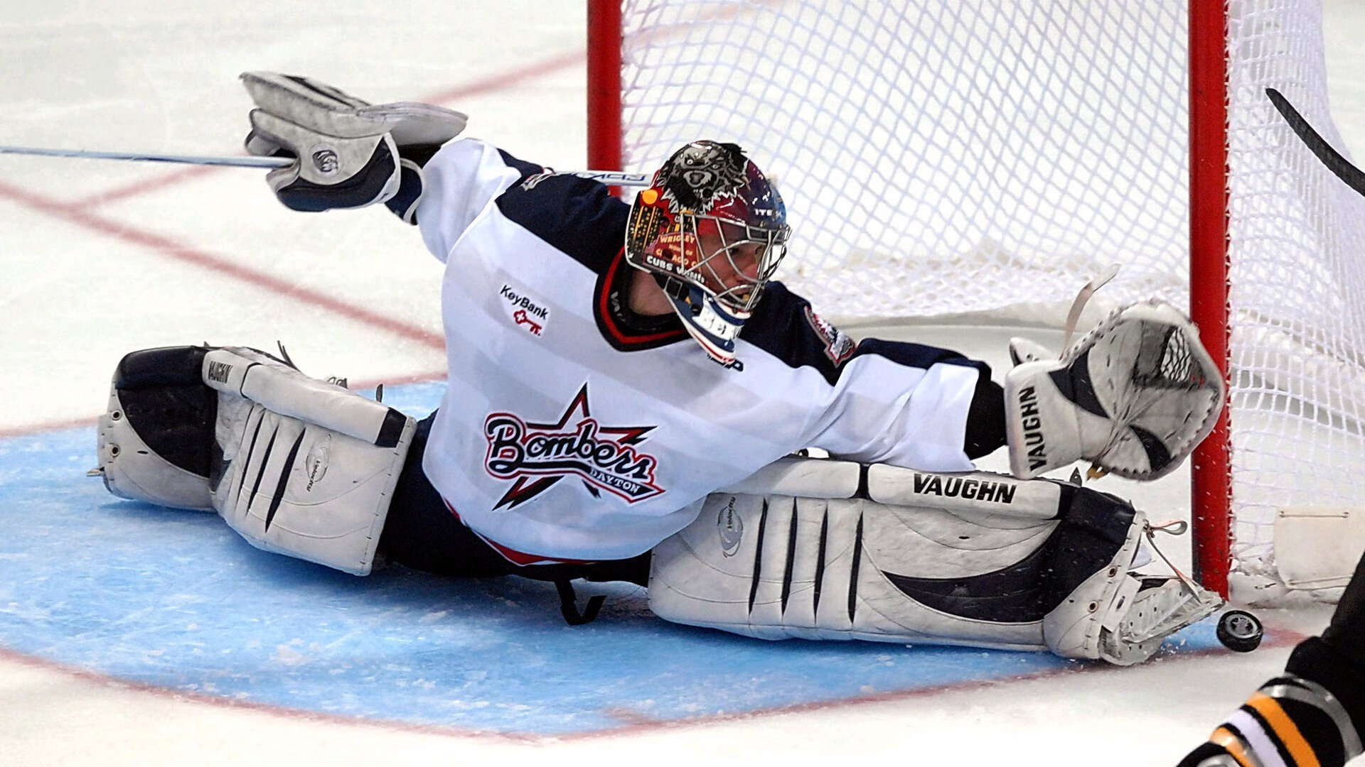 《王者荣耀》“荣耀之战”线上争霸赛,冠军队伍争夺激烈!